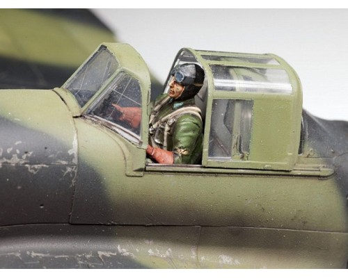 Сборная модель ZVEZDA Советский штурмовик "Ил-2" обр. 1942 года, 1/48 ZV-4825 в Москве