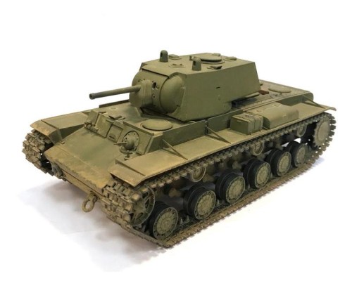 Сборная модель ZVEZDA Советский тяжелый танк образца 1940 г. с пушкой Л-11 КВ-1, 1/35 ZV-3624 в Москве Сборная модель ZVEZDA Советский тяжелый танк образца 1940 г. с пушкой Л-11 КВ-1, 1/35 ZV-3624 в Москве