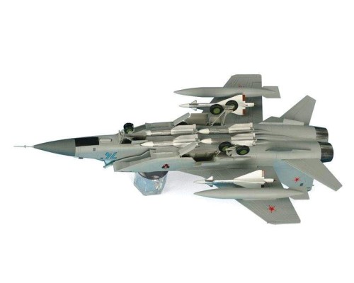 Сборная модель ZVEZDA Советский истребитель-перехватчик МиГ-31, подарочный набор, 1/72 ZV-7229П в Москве