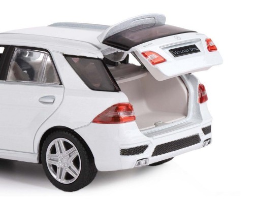 Машина "АВТОПАНОРАМА" Mercedes-Benz ML63 AMG, белый, 1/32, свет, звук, инерция, в/к 17,5*13,5*9 см JB1251036 в Москве