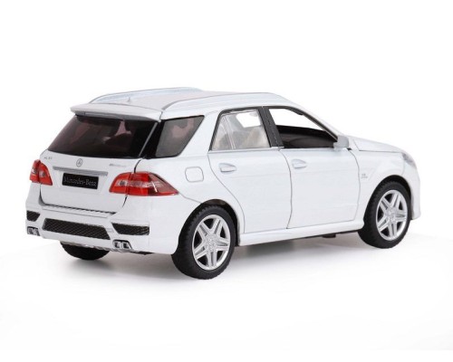 Машина "АВТОПАНОРАМА" Mercedes-Benz ML63 AMG, белый, 1/32, свет, звук, инерция, в/к 17,5*13,5*9 см JB1251036 в Москве